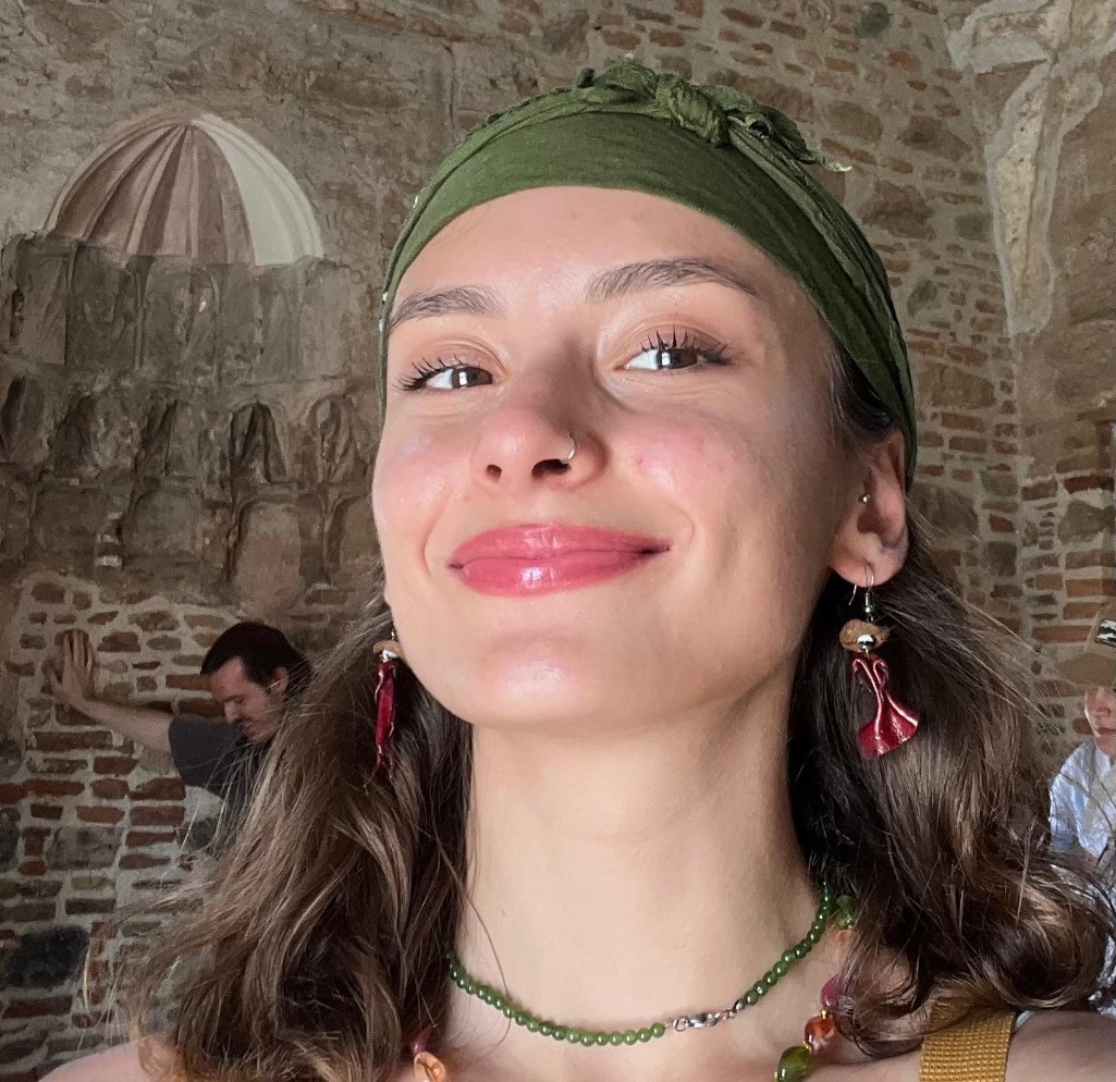 Gülderen Sıla Karademir  (Atölye Koordinatörü)